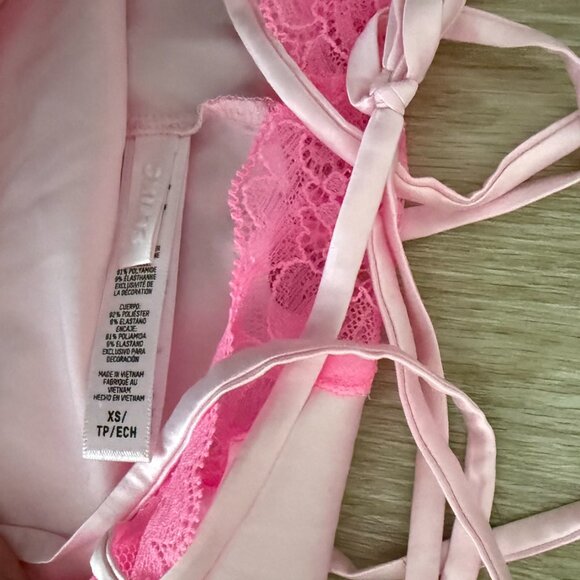 SKIMS Woven Lace Shine Dress - Picture 3 of 5